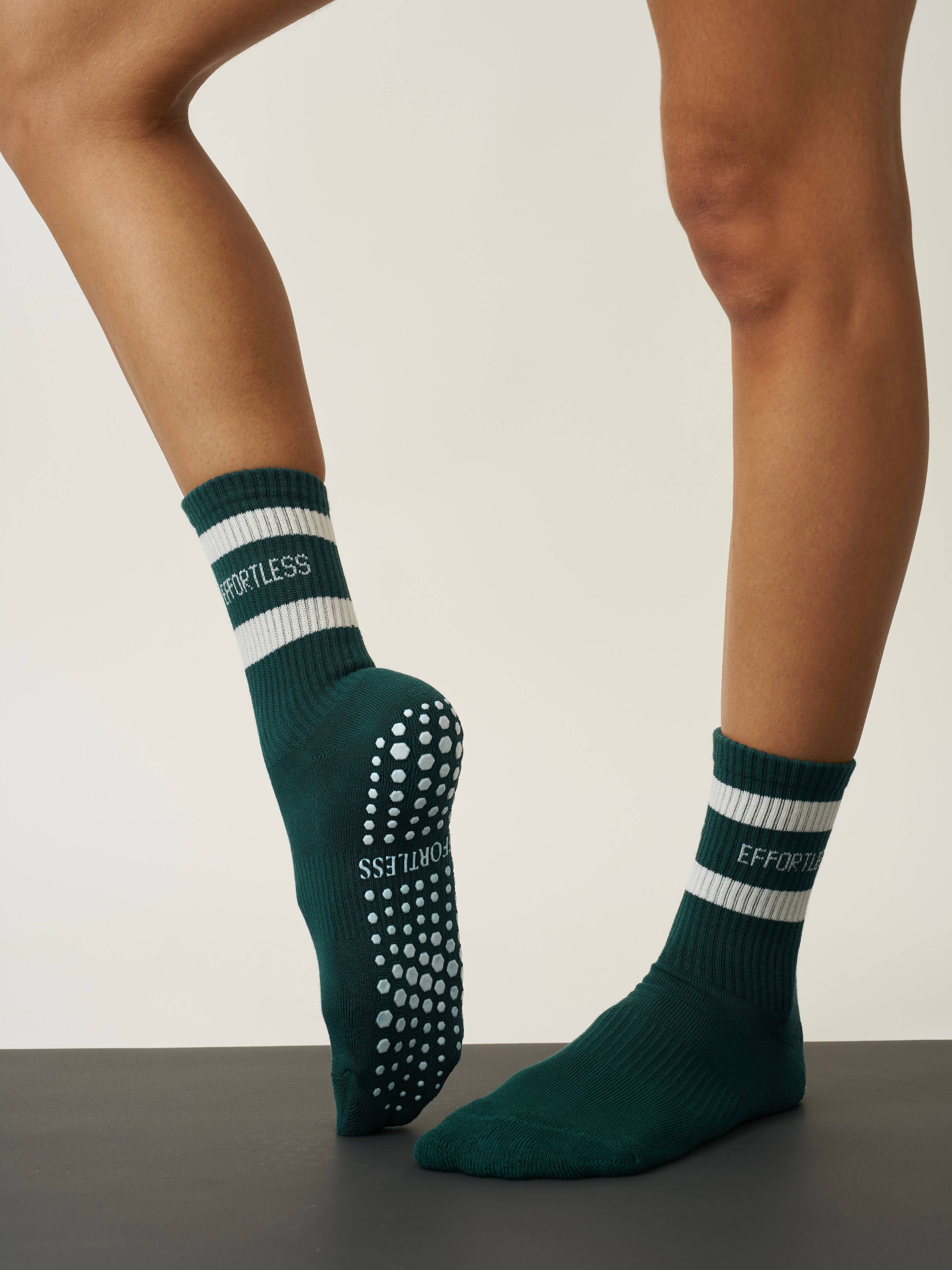 😌 Effortless Club Signature Grip Pilates Socks